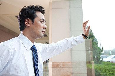 传华纳开发明星大乱斗游戏 甘道夫、蝙蝠侠等参战